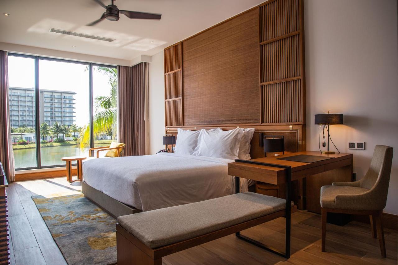 เมอเวนพิค วิลลา แอนด์ เรสซิเดนซ์ ฟู้ก๊วก Hotel ฟู้โกว๊ก ภายนอก รูปภาพ A bedroom at the hotel