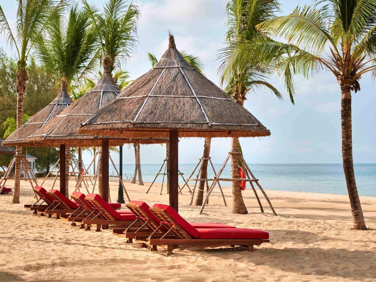 เมอเวนพิค วิลลา แอนด์ เรสซิเดนซ์ ฟู้ก๊วก Hotel ฟู้โกว๊ก ภายนอก รูปภาพ The beach at the Sheraton Nha Trang Hotel & Spa Resort