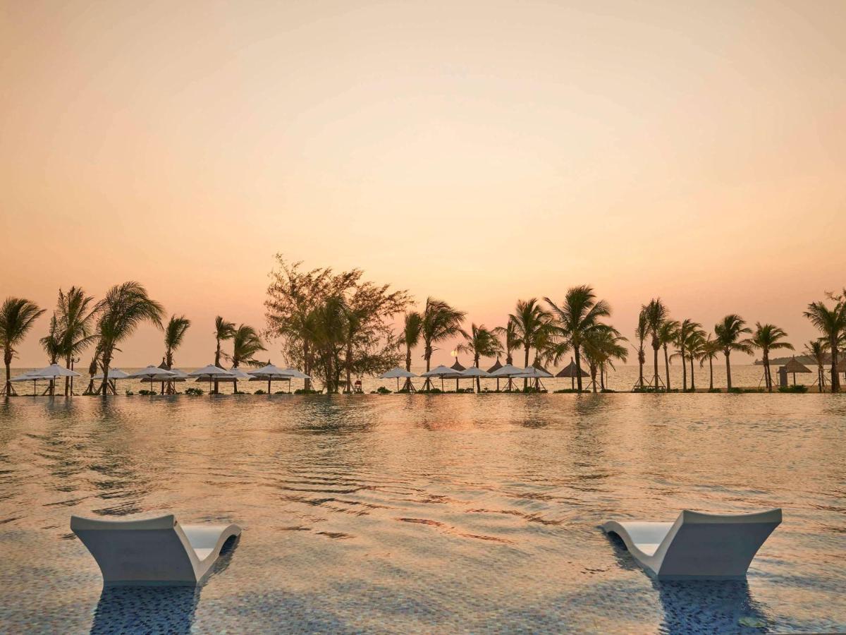 เมอเวนพิค วิลลา แอนด์ เรสซิเดนซ์ ฟู้ก๊วก Hotel ฟู้โกว๊ก ภายนอก รูปภาพ Sunset at the beach