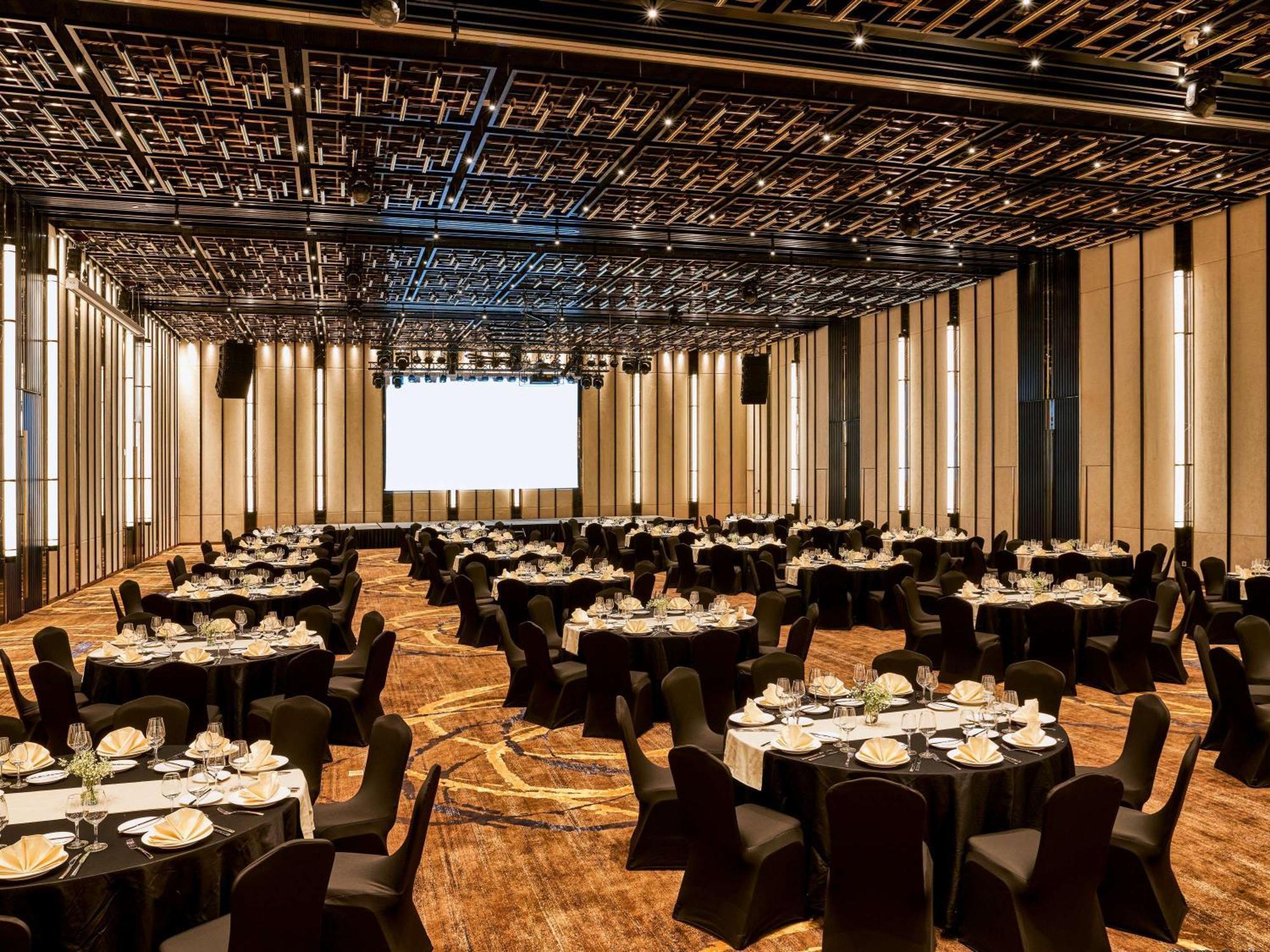 เมอเวนพิค วิลลา แอนด์ เรสซิเดนซ์ ฟู้ก๊วก Hotel ฟู้โกว๊ก ภายนอก รูปภาพ The Grand Ballroom