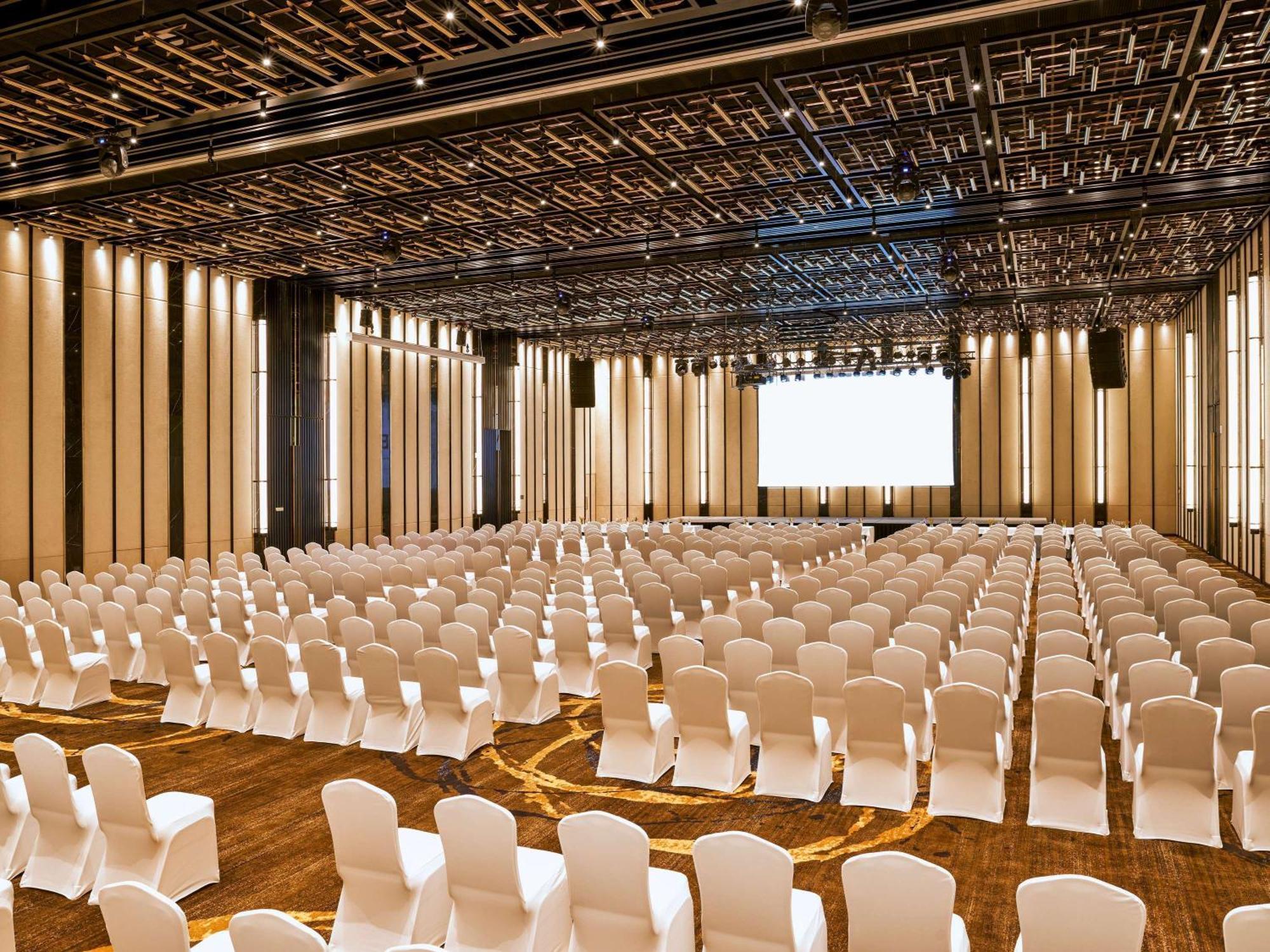 เมอเวนพิค วิลลา แอนด์ เรสซิเดนซ์ ฟู้ก๊วก Hotel ฟู้โกว๊ก ภายนอก รูปภาพ The Grand Ballroom