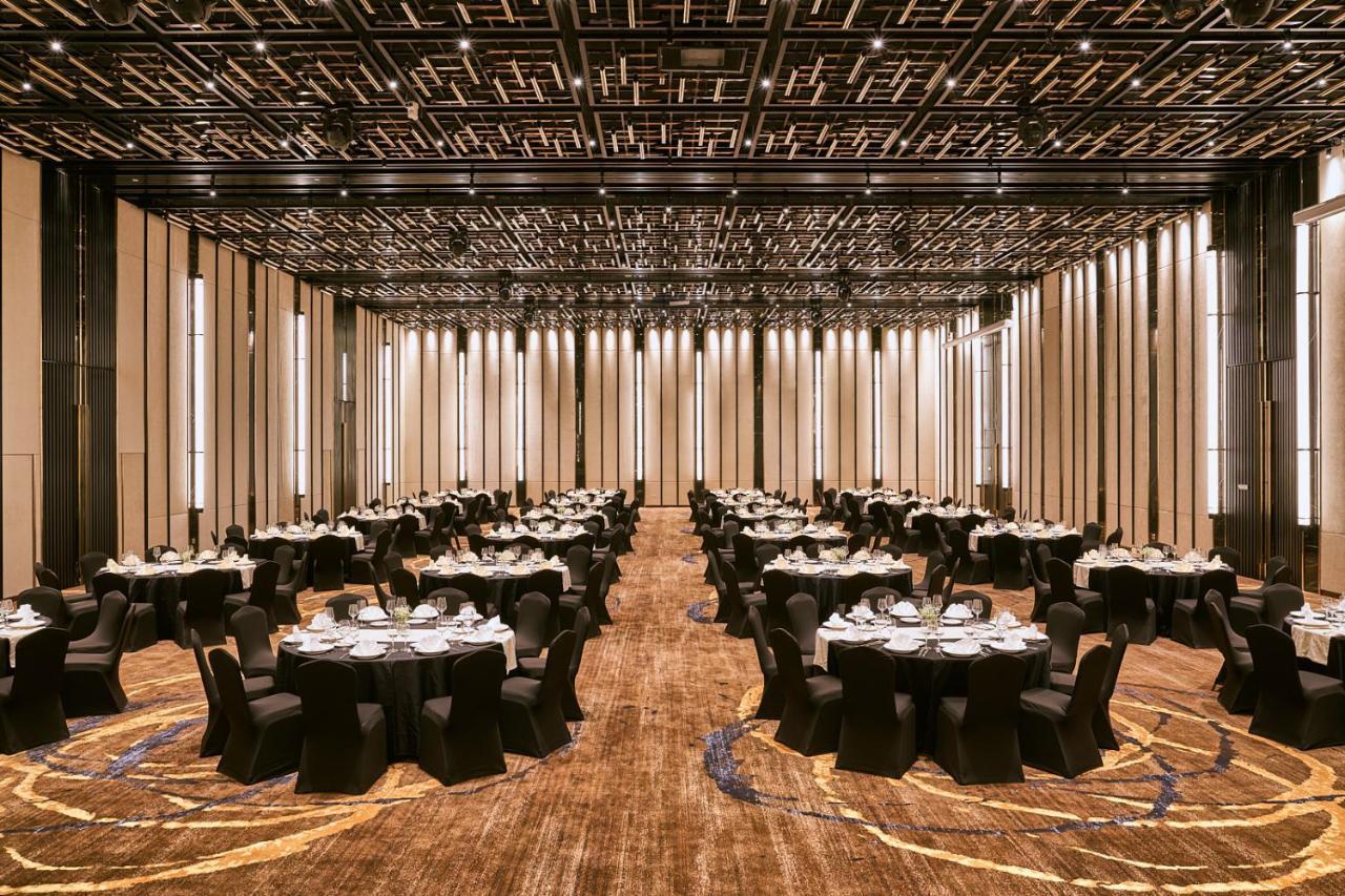เมอเวนพิค วิลลา แอนด์ เรสซิเดนซ์ ฟู้ก๊วก Hotel ฟู้โกว๊ก ภายนอก รูปภาพ The Grand Ballroom